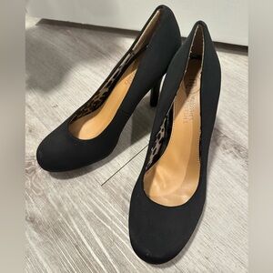 Mootsie Tootsie Black 3-inch Heel w/ Leopard print interior, 7.5 size